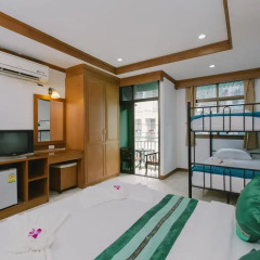 Отель Magnific Guesthouse Patong удобства в номере