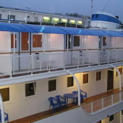 Hotel-ship Petr Pervyi парковка