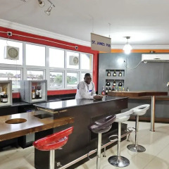 The Bridgeview Hotel by Paullet Suites гостиничный бар