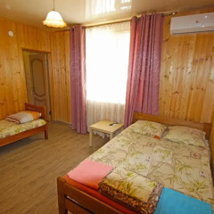 Гостиница Guest House on Turgeneva 172a в Анапе отзывы, цены и фото номеров - забронировать гостиницу Guest House on Turgeneva 172a онлайн Анапа комната для гостей фото 3