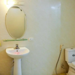 Hanoi Little Center Hotel 3* Улучшенный номер с двуспальной кроватью фото 2