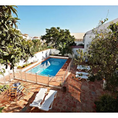Отель Hostal La Posada Испания, Кониль-де-ла-Фронтера - отзывы, цены и фото номеров - забронировать отель Hostal La Posada онлайн бассейн фото 3
