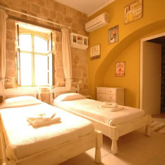 Hotel Attiki комната для гостей