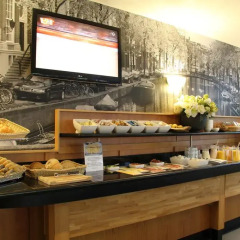 Отель Bastion Hotel Amsterdam Airport Нидерланды, Хофддорп - отзывы, цены и фото номеров - забронировать отель Bastion Hotel Amsterdam Airport онлайн питание фото 2