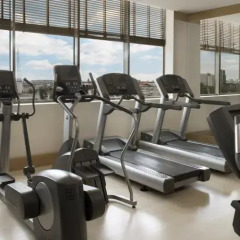 Отель Sheraton Poznan Hotel Польша, Познань - отзывы, цены и фото номеров - забронировать отель Sheraton Poznan Hotel онлайн фитнесс-зал фото 4