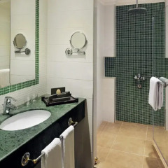 Movenpick Hotel Kuwait 5* Стандартный номер с различными типами кроватей фото 2