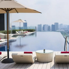 AVANI Riverside Bangkok Hotel бассейн
