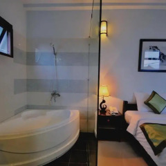 Отель Starfruit Homestay Hoi An 2* Улучшенный номер с различными типами кроватей фото 8