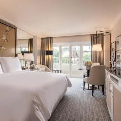 Отель Four Seasons Los Angeles at Beverly Hills 5* Номер Premier с различными типами кроватей фото 5
