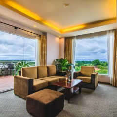 Mondial Hotel Hue 4* Люкс с различными типами кроватей фото 2