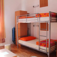 Hostel Split Backpackers Кровать в общем номере с двухъярусной кроватью фото 5