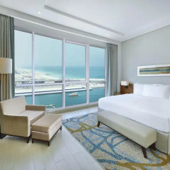 Отель DoubleTree by Hilton Dubai Jumeirah Beach 4* Семейный люкс с двуспальной кроватью фото 5