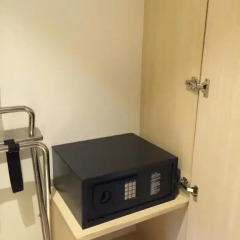 The Bazaar Hotel сейф в номере