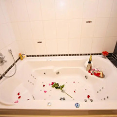 Отель Restaurant Pension L-club 4* Номер Делюкс фото 3