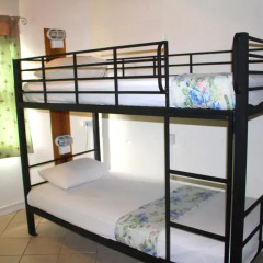 Отель Bamboo Backpackers Кровать в общем номере фото 11