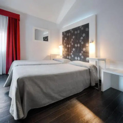 Hotel Aaron 3* Стандартный номер с двуспальной кроватью фото 14