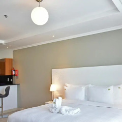 Отель Jannah Marina Bay Suites Студия с двуспальной кроватью фото 3