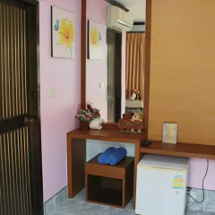 Отель Baan Ketkeaw Guest House 2 2* Улучшенный номер разные типы кроватей фото 6