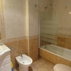 Отель Playamarina II Aparthotel Cabo Roig ванная