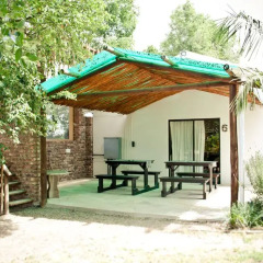 Отель De Old Drift Guest Farm 4* Коттедж с различными типами кроватей фото 7