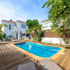 Отель Villa Margarita 2 бассейн