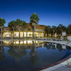 Апартаменты Salgados Palm Village Apartments & Suites - All Inclusive вид на фасад