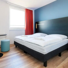 Отель A&O Prague Rhea 3* Стандартный номер с 2 отдельными кроватями фото 3