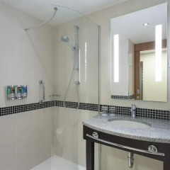 Отель Hampton by Hilton Gdansk Airport 3* Стандартный номер с различными типами кроватей фото 3