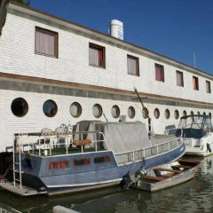 Botel Hotel Lisa городской автобус