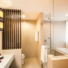 Отель Sareeraya Villas & Suites ванная фото 2