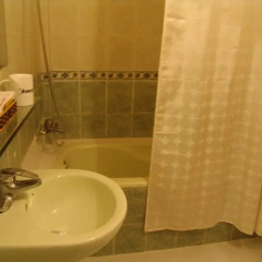Hue Home Hotel 3* Стандартный номер с различными типами кроватей фото 3