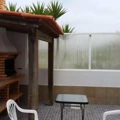 Отель Surfway Guesthouse бассейн