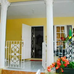 Отель Mango Tree Peaceful Pension интерьер отеля