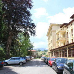 Gran Hotel Balneario de Liérganes парковка