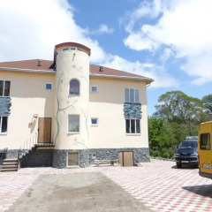Отель Riverside Karakol Кыргызстан, Каракол - 1 отзыв об отеле, цены и фото номеров - забронировать отель Riverside Karakol онлайн парковка