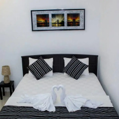 Fun whales Guest house and Hostel комната для гостей фото 2