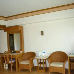 Отель Golden Sand Inn комната для гостей фото 10