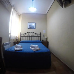 Отель Hostal El Pilar Стандартный номер с двуспальной кроватью фото 6