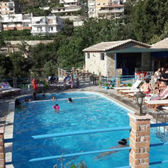 Отель Lukova Holidays Албания, Саранда - отзывы, цены и фото номеров - забронировать отель Lukova Holidays онлайн бассейн фото 2