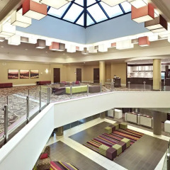 Отель Delta Hotels by Marriott Saskatoon Downtown интерьер отеля