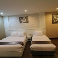 Отель At Residence Suvarnabhumi 3* Семейный люкс разные типы кроватей фото 4