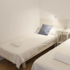 Отель Bed and Beach Barcelona Испания, Барселона - отзывы, цены и фото номеров - забронировать отель Bed and Beach Barcelona онлайн комната для гостей фото 3