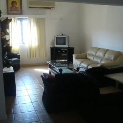 Отель T.N. Hospitality Self Catering Budget Apt. - Osu комната для гостей фото 3