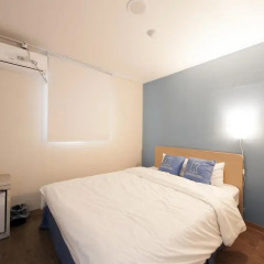 Отель K-guesthouse Sinchon 2 2* Стандартный номер с двуспальной кроватью фото 2