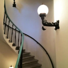 Отель Chestnut Suite - Luxury Home Downtown спортивное сооружение