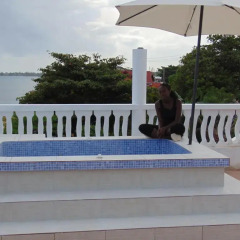 Отель Runaway Bay Beach House фитнесс-зал