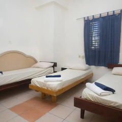 Momos Hostel Стандартный номер с различными типами кроватей (общая ванная комната) фото 6