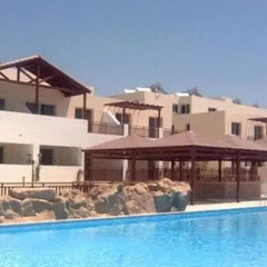 Апартаменты Vanessa Apartments бассейн