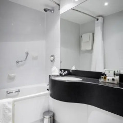 Отель Holiday Inn Пейсли ванная фото 3