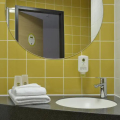 B&B Hotel Düsseldorf-City 2* Стандартный номер с различными типами кроватей фото 4